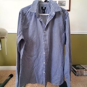 H&M Mens Slim Fit, Large, Easy Iron button down shirt